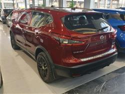 نيسان قاشقاي